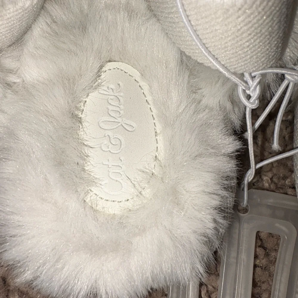 Cat & Jack Silver and White Kids Slippers